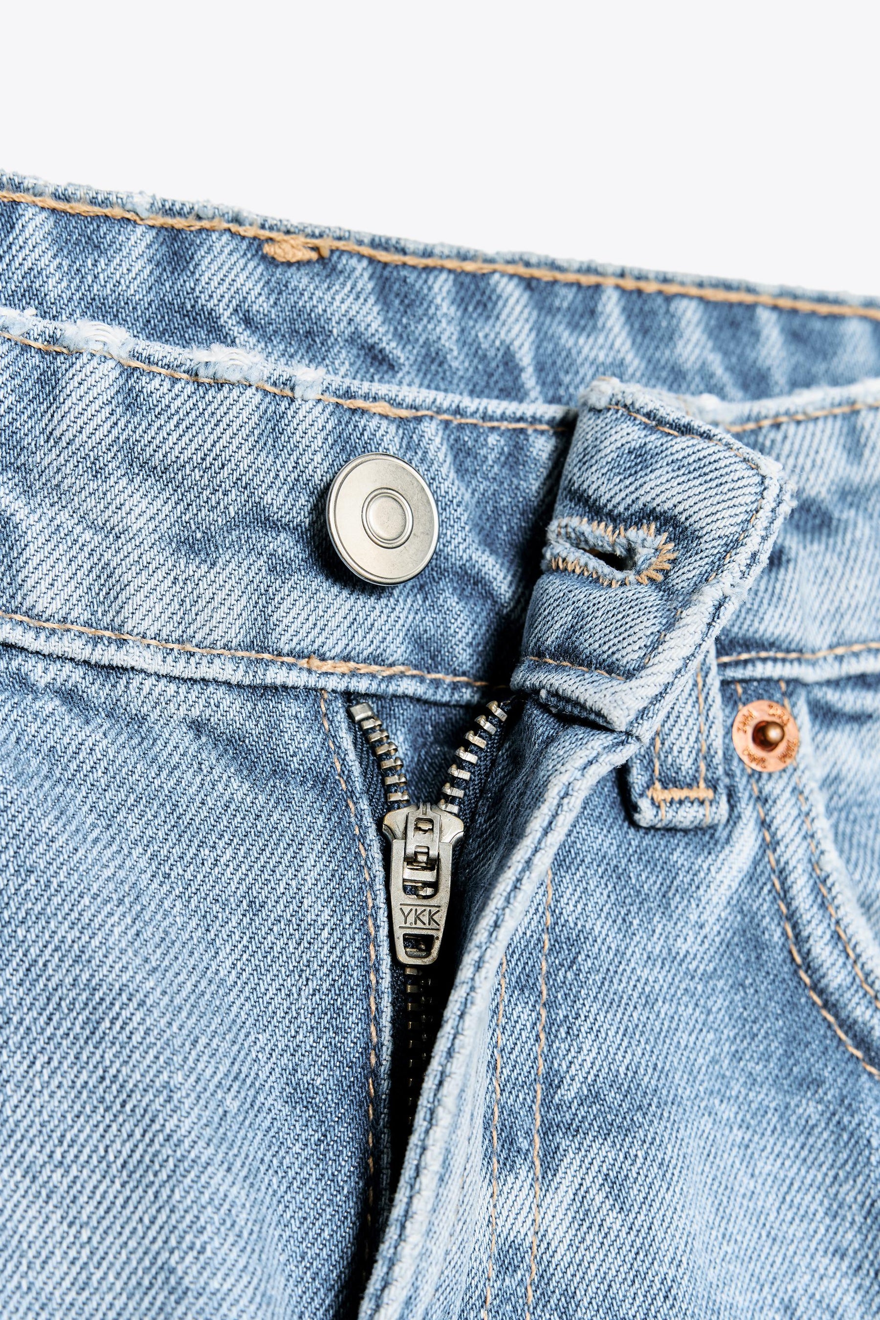 Wide-leg high-waist jeans