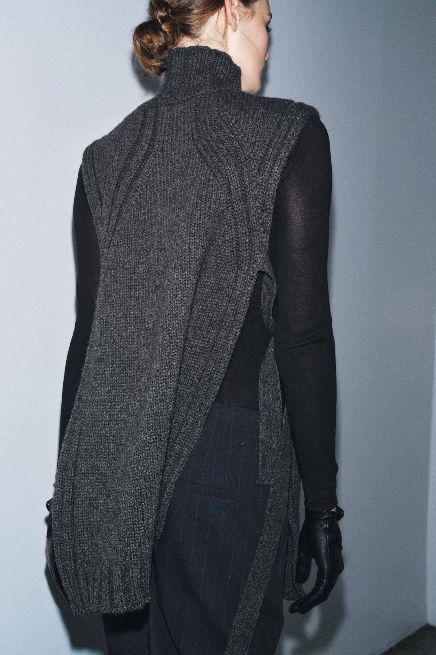 WOOL BLEND GILET WITH VENTS - Image 3