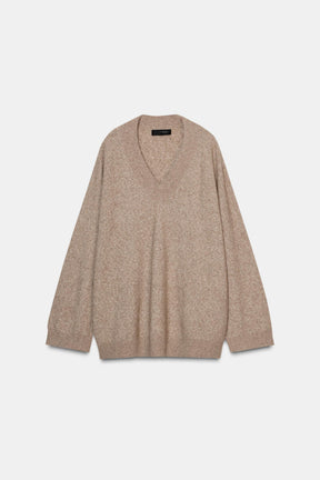 ÜBERGRÖSSERTER WOLLPULLOVER