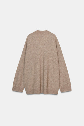 ÜBERGRÖSSERTER WOLLPULLOVER
