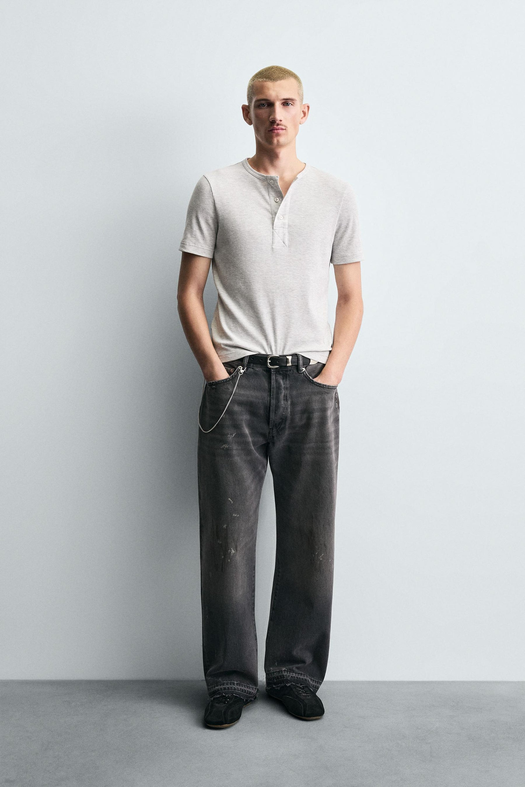 LOOSE FIT JEANS WITH PAINT SPLATTER - Image 1