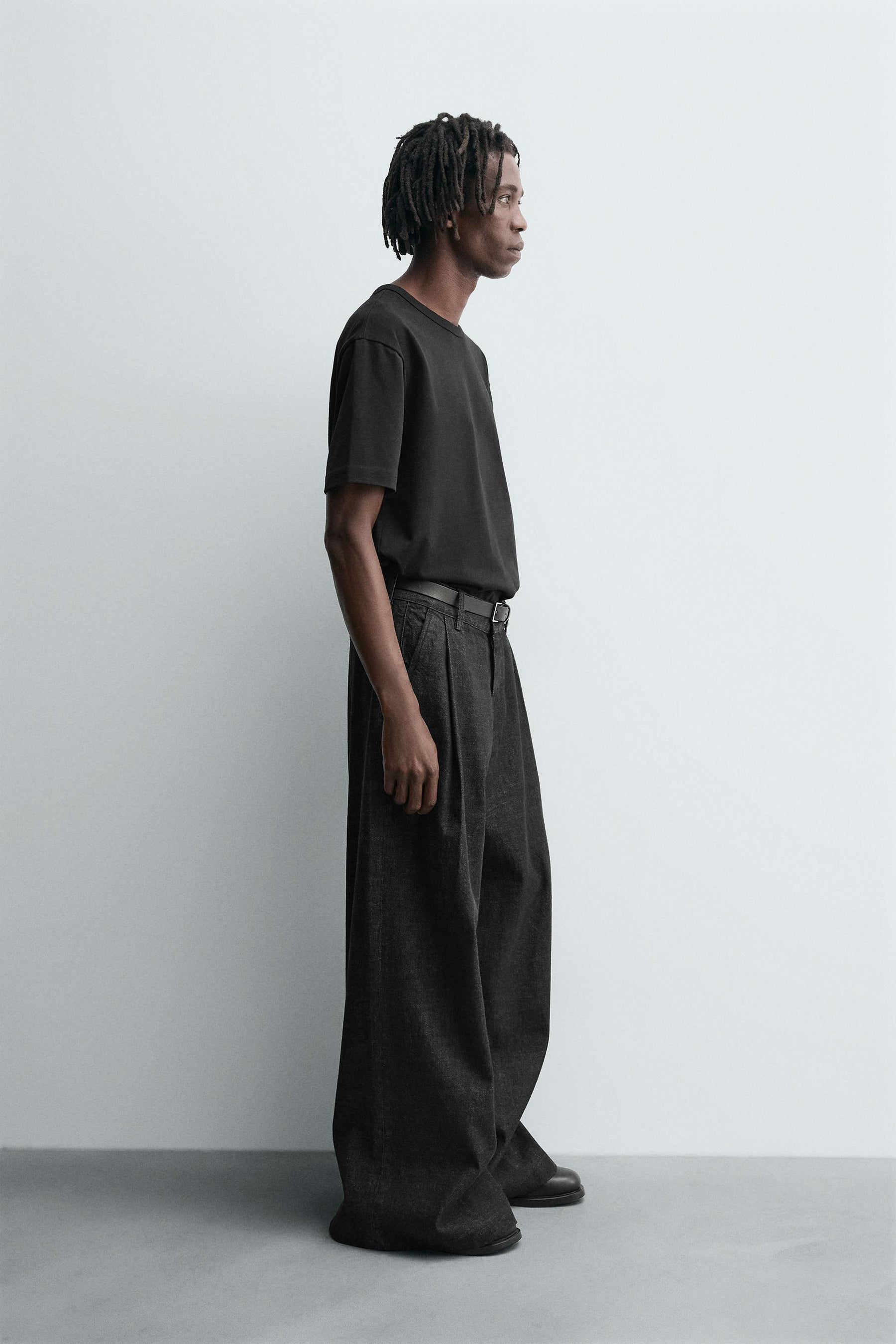 FLARE FIT JEANS - Image 4