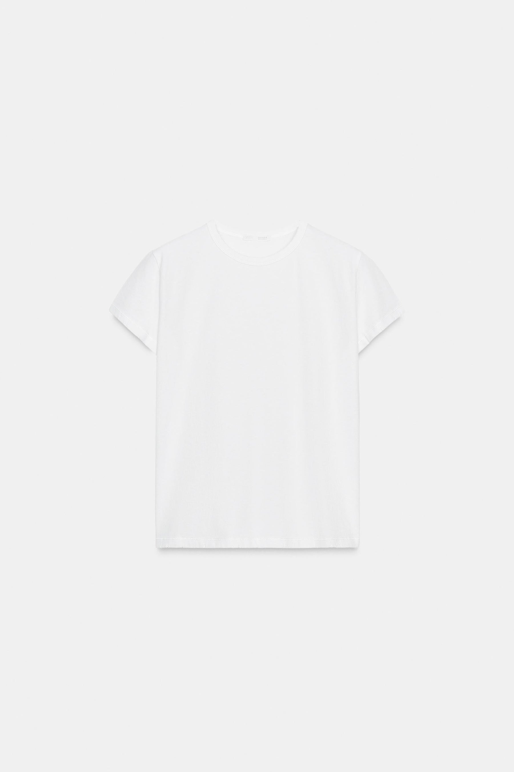 Zerrissenes T-Shirt