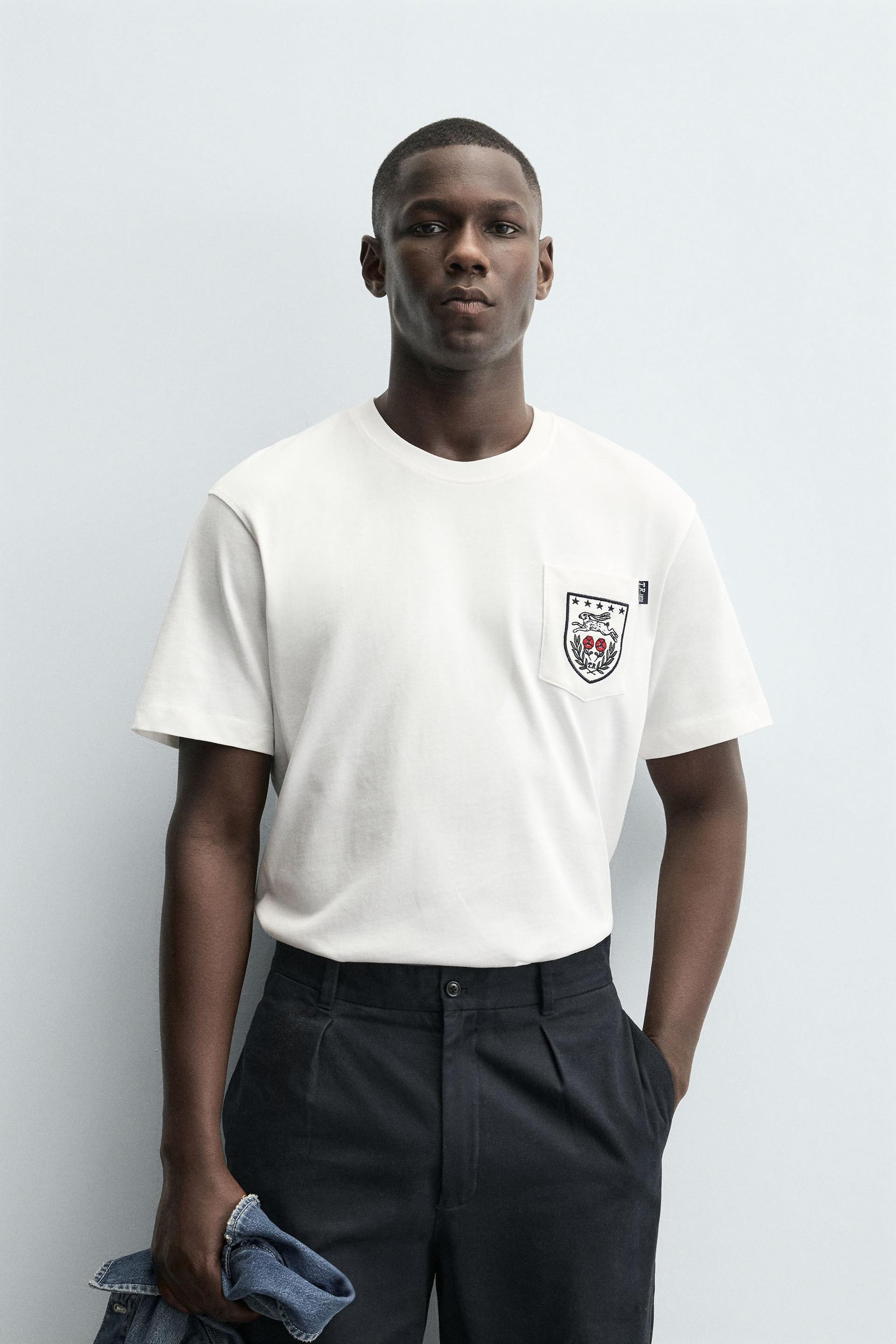 T-SHIRT WITH RABBIT PATCH - Image 2