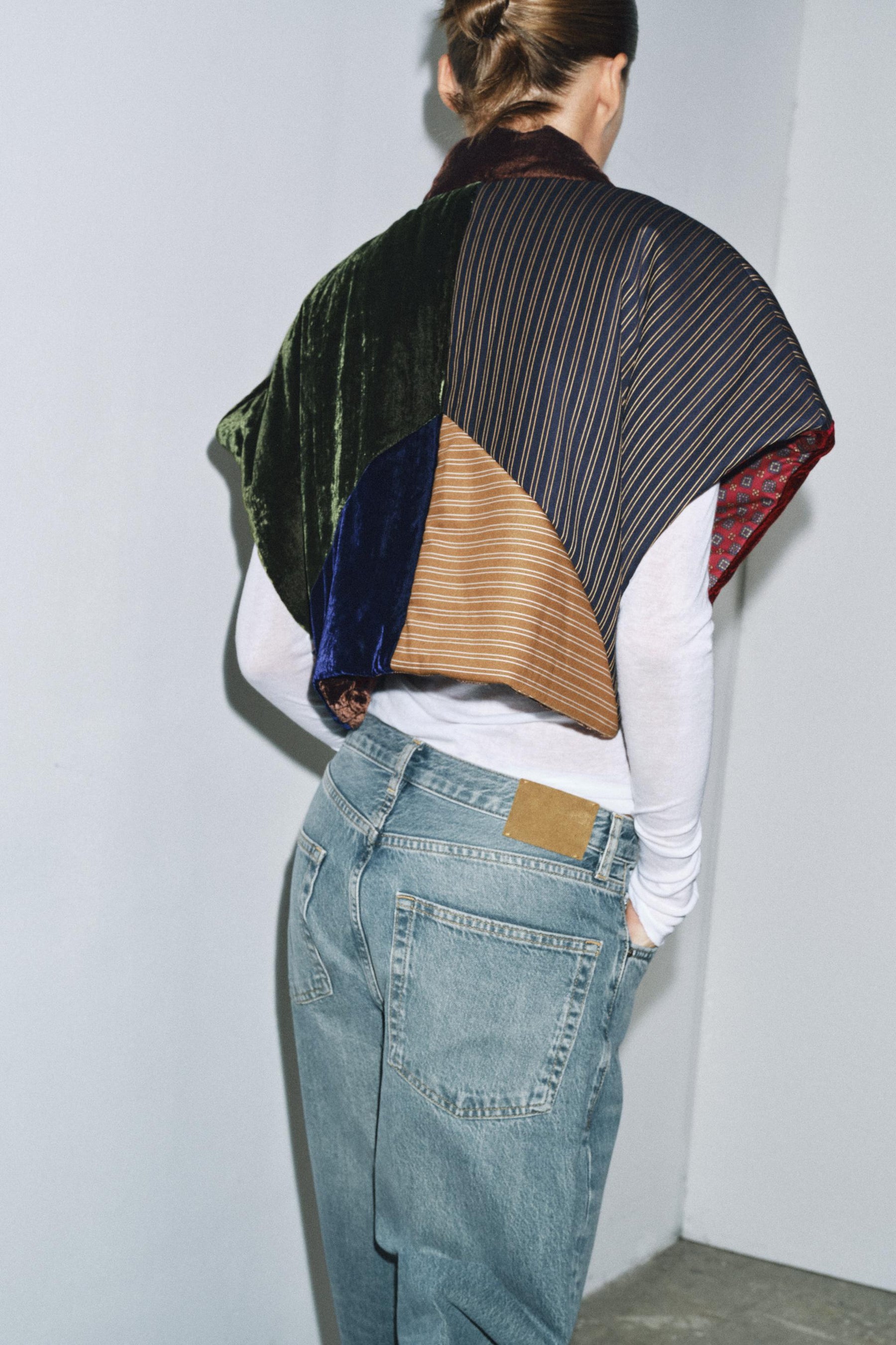 Gesteppte Samtjacke mit Kontrastmuster