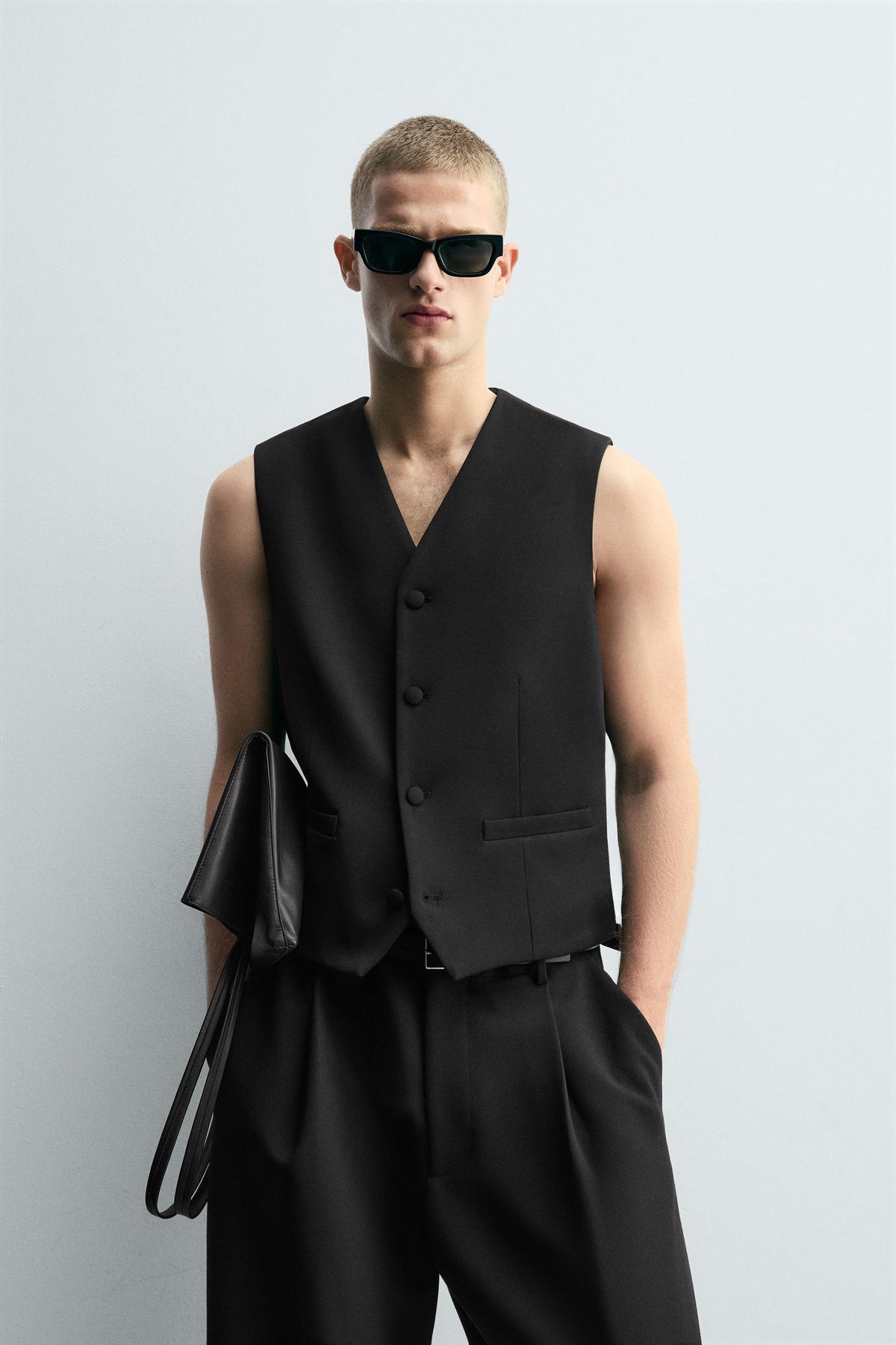 TEXTURED WAISTCOAT WITH POCKETS