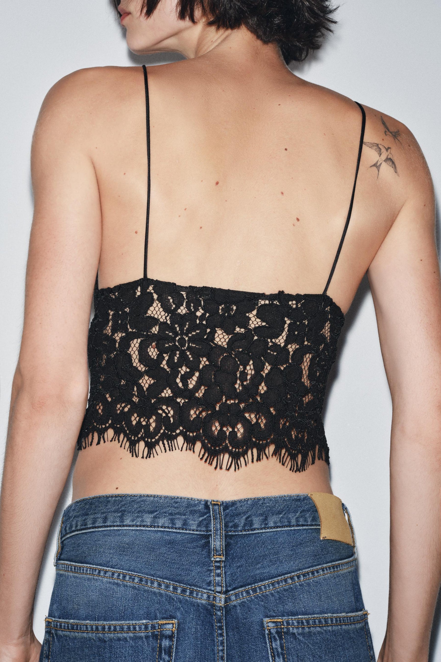 EMBROIDERED CROP TOP