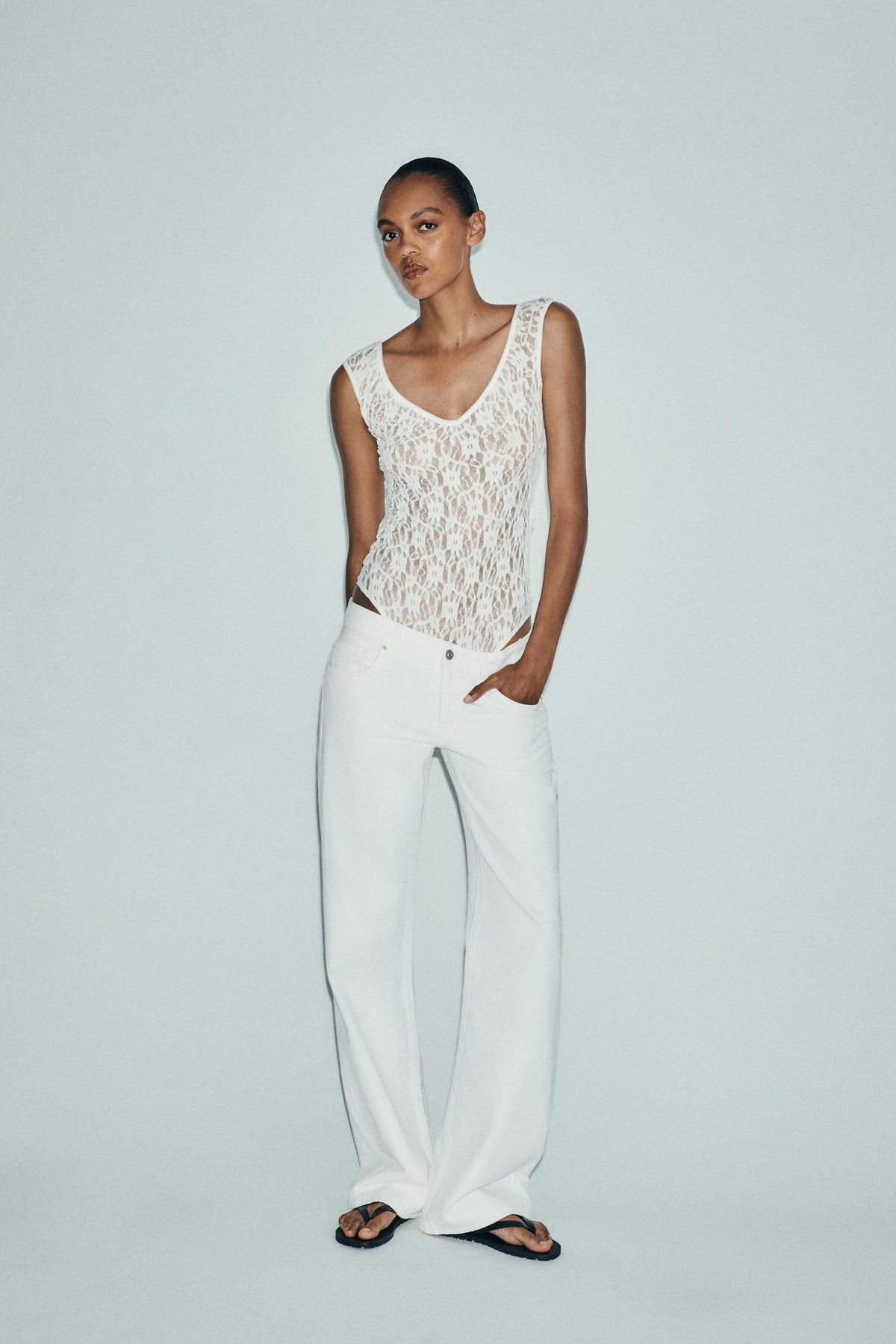 LACE BODYSUIT