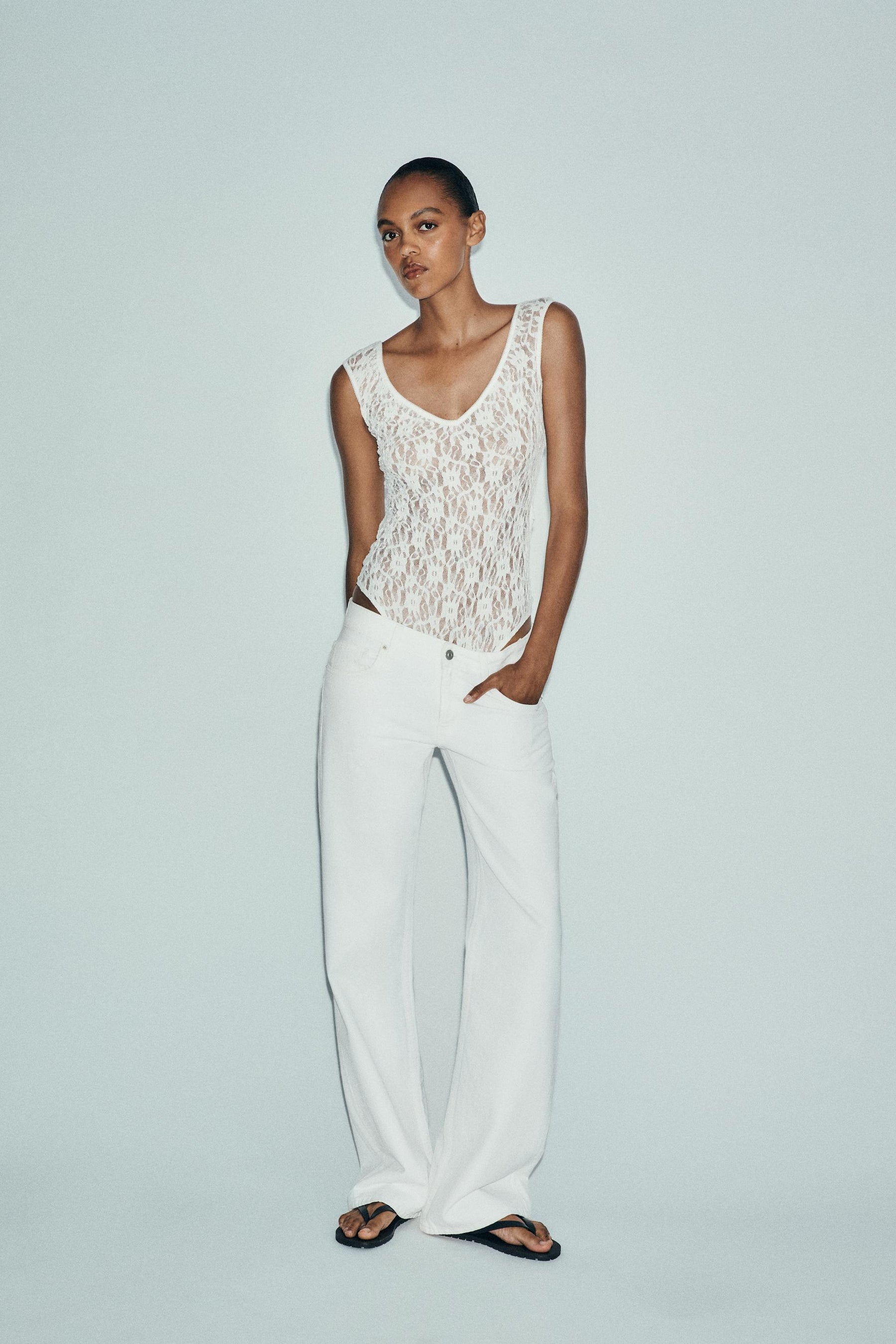 LACE BODYSUIT