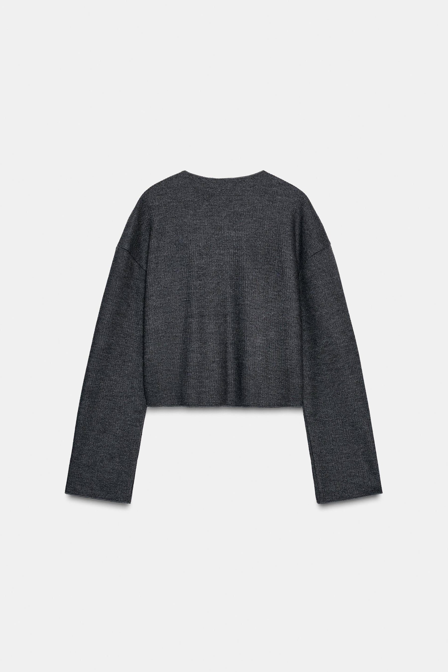 Gerippte Strickjacke mit Blumenmuster