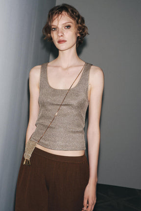 Textured metallic thread top