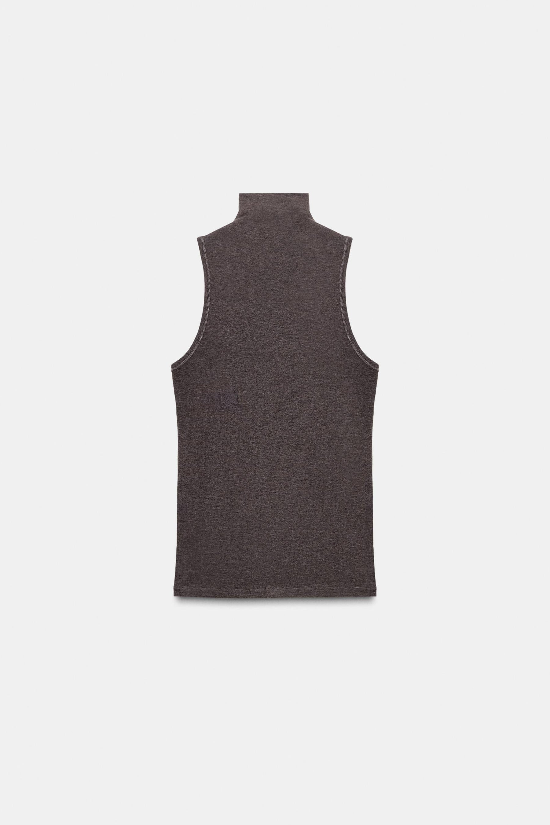 HIGH NECK SLEEVELESS TOP