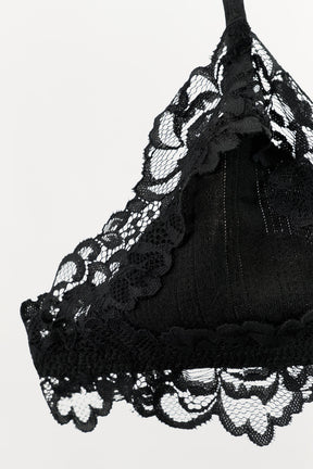 LACE BRALETTE