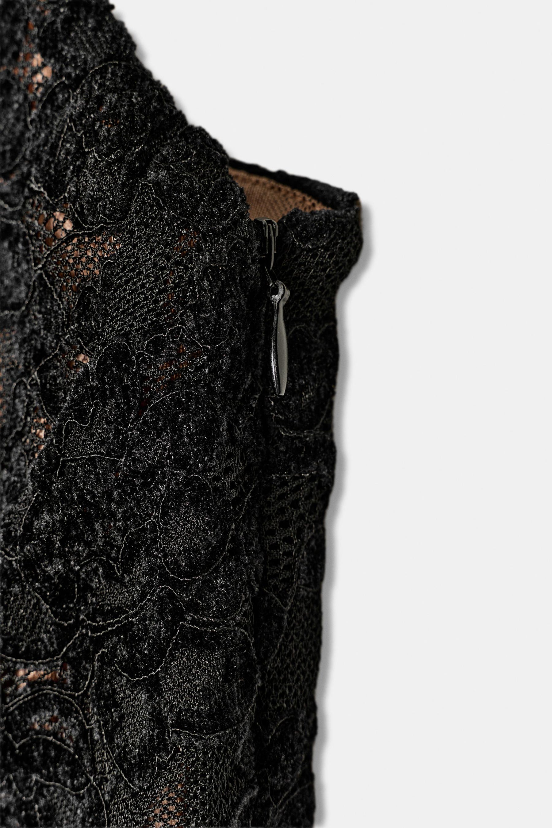 LACE PEPLUM SHIRT