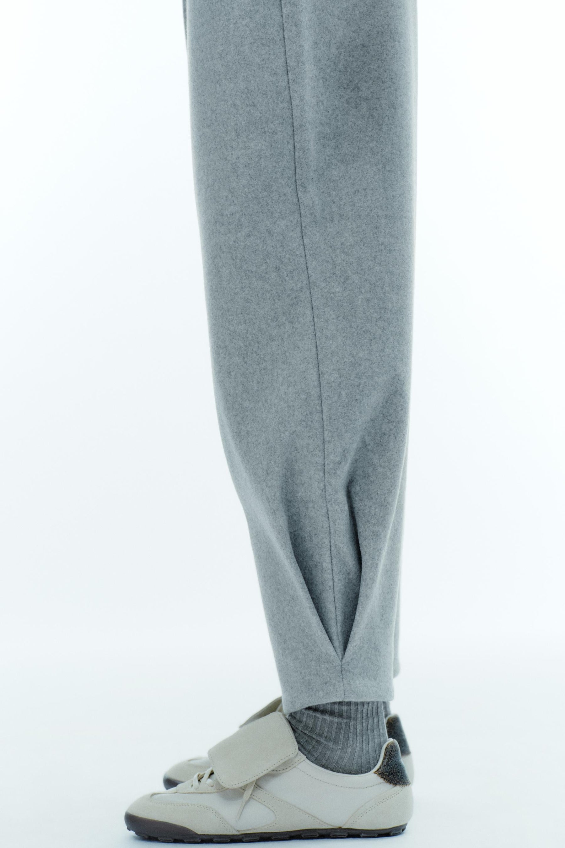 Plissierte, weiche Hose