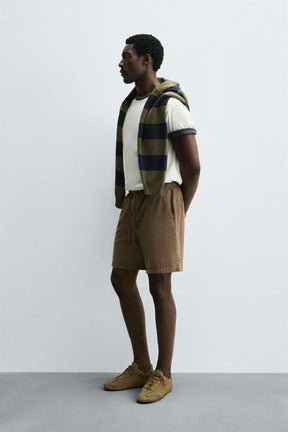 LYOCELL-COTTON RELAXED FIT BERMUDA SHORTS - Image 4