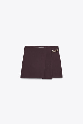 PLEATED CHAIN SHORTS