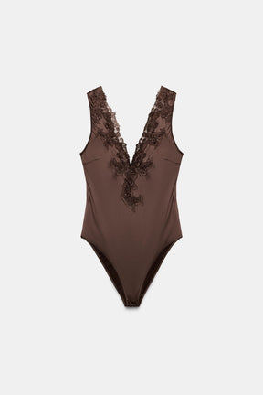 Satin-Body mit Spitze