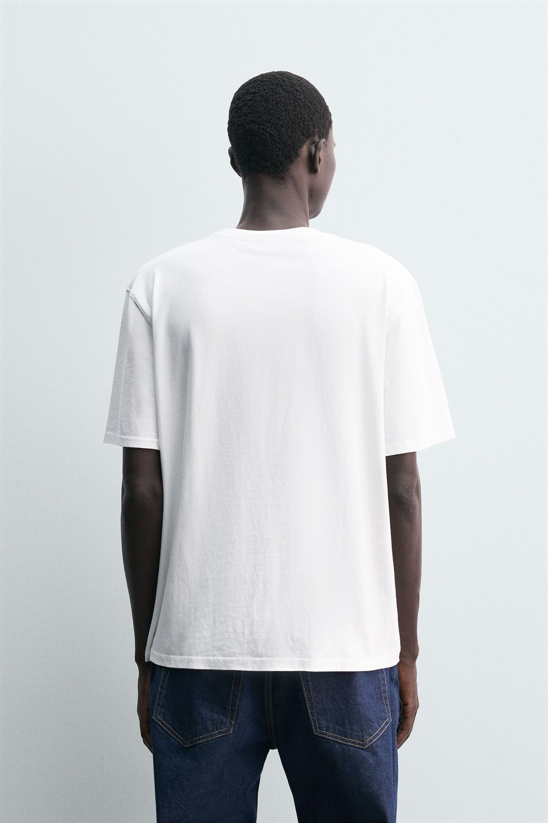 MEDIUM WEIGHT SHORT SLEEVE T-SHIRT - Image 3