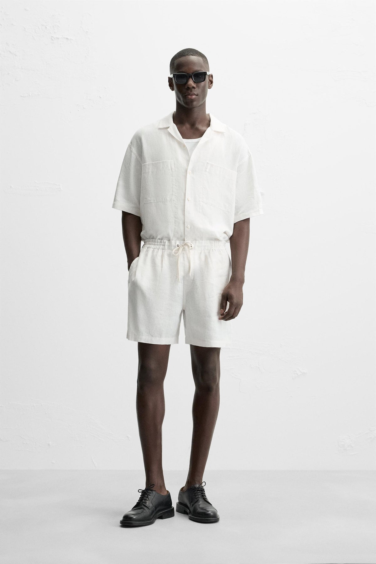 100% LINEN BERMUDA SHORTS - Image 1