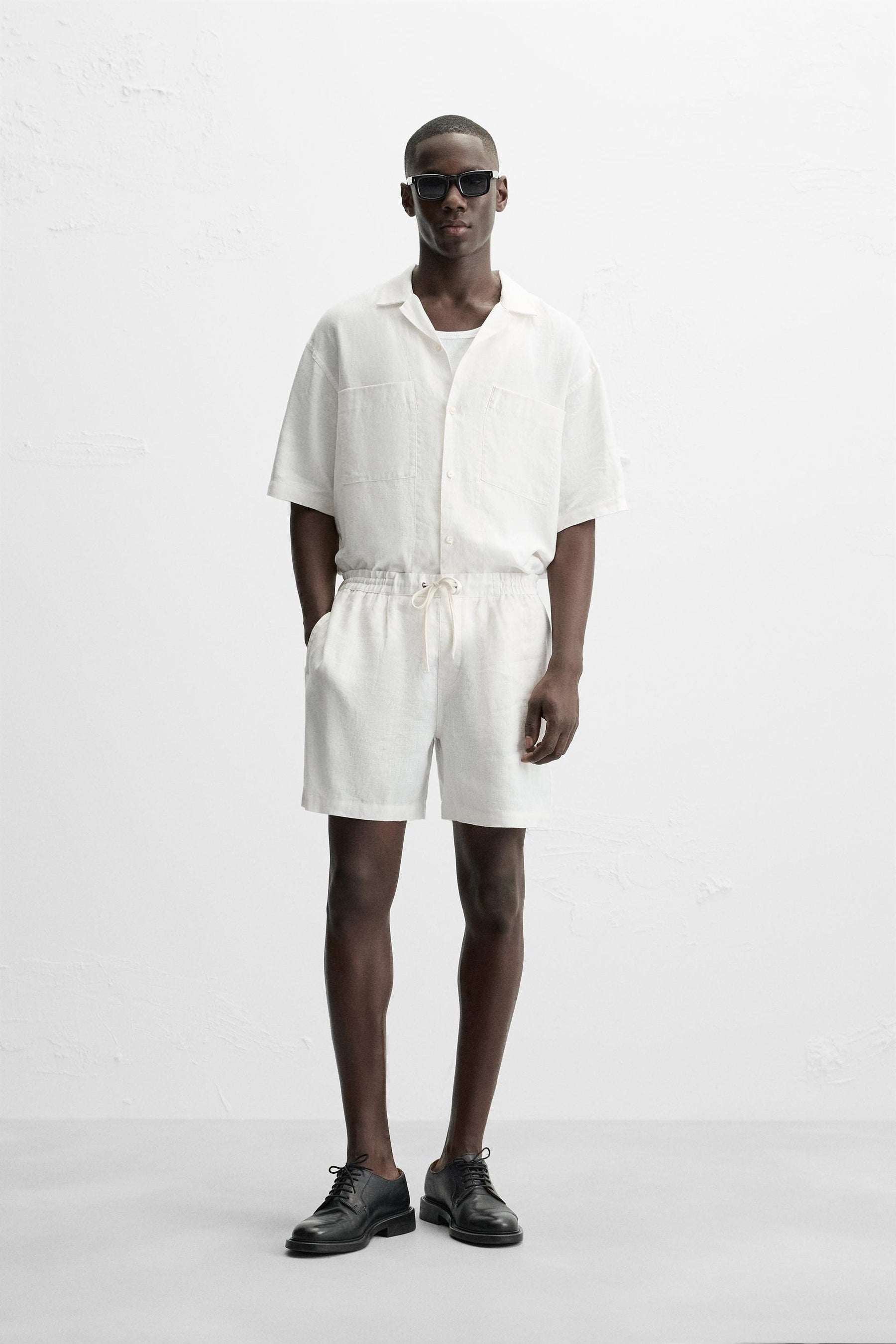 100% LINEN BERMUDA SHORTS - Image 1