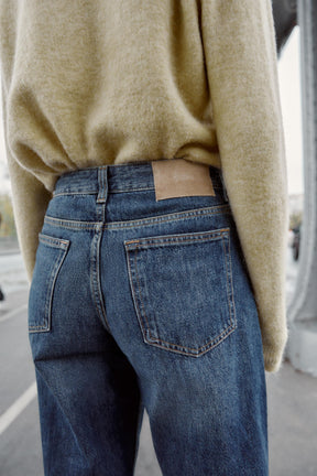 Wide-Leg Cropped Jeans