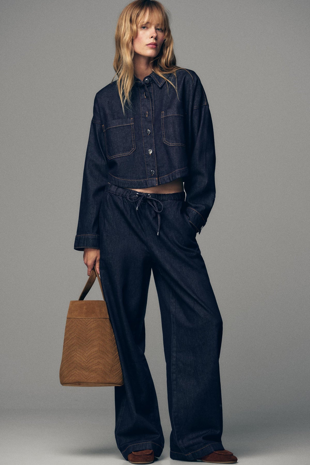 Wide-leg Jogger Jeans