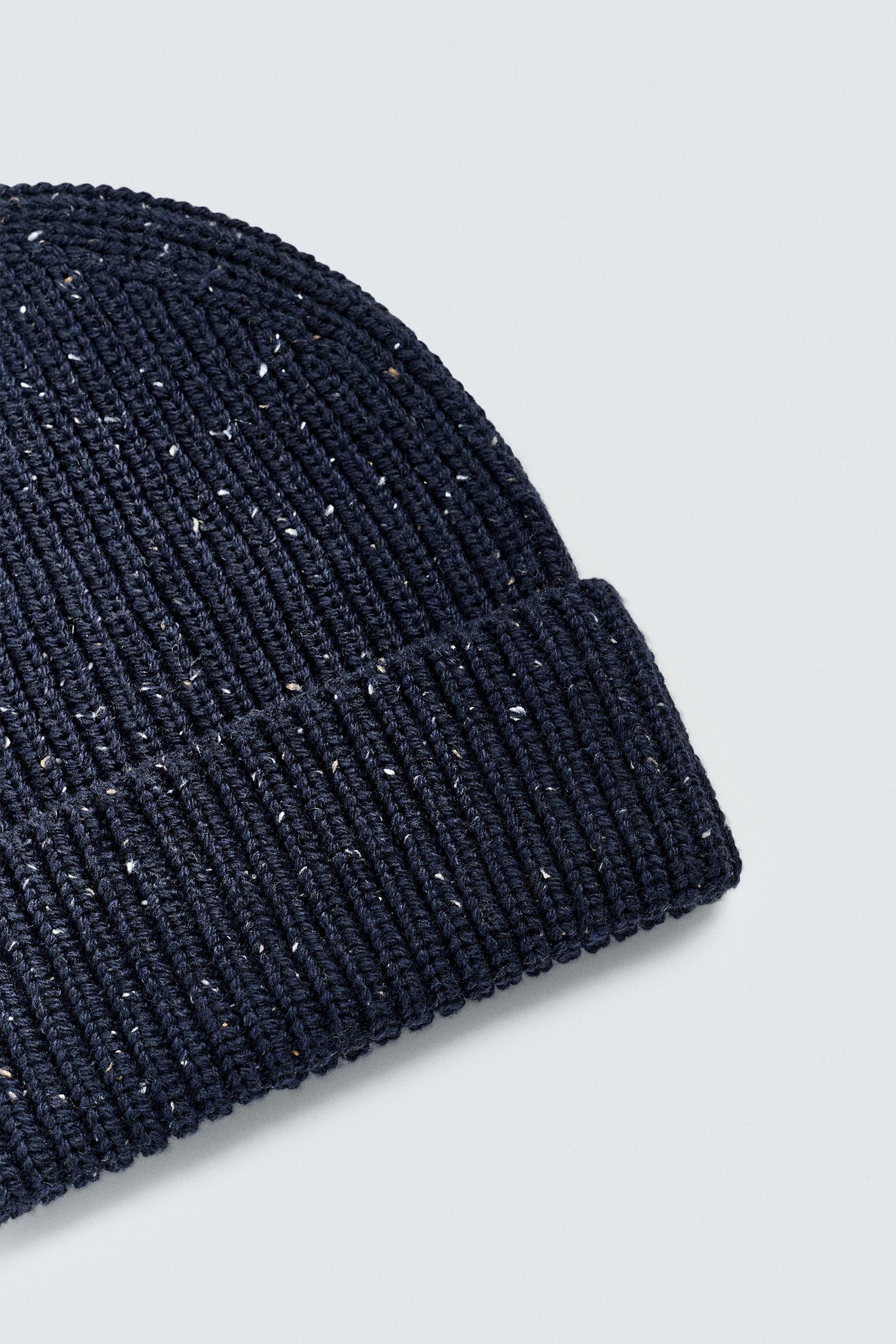 TEXTURED KNIT HAT WITH BOBBLES - Image 5