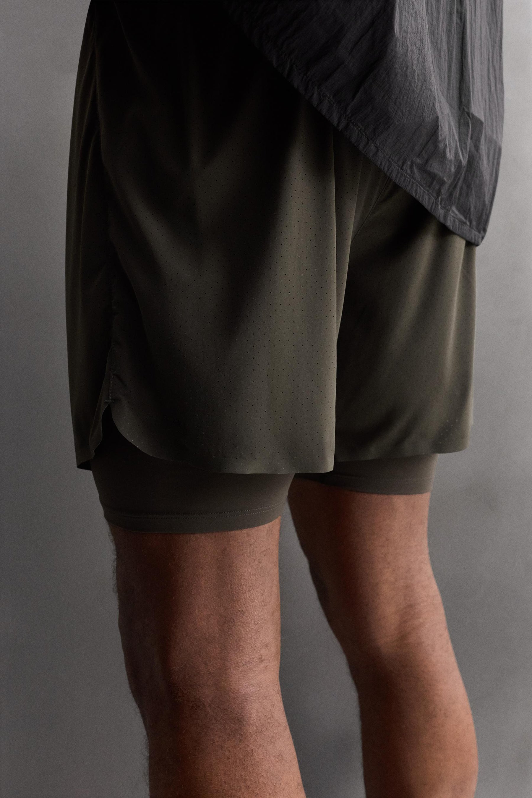 2-IN-1 TRAINING SHORTS - Image 6