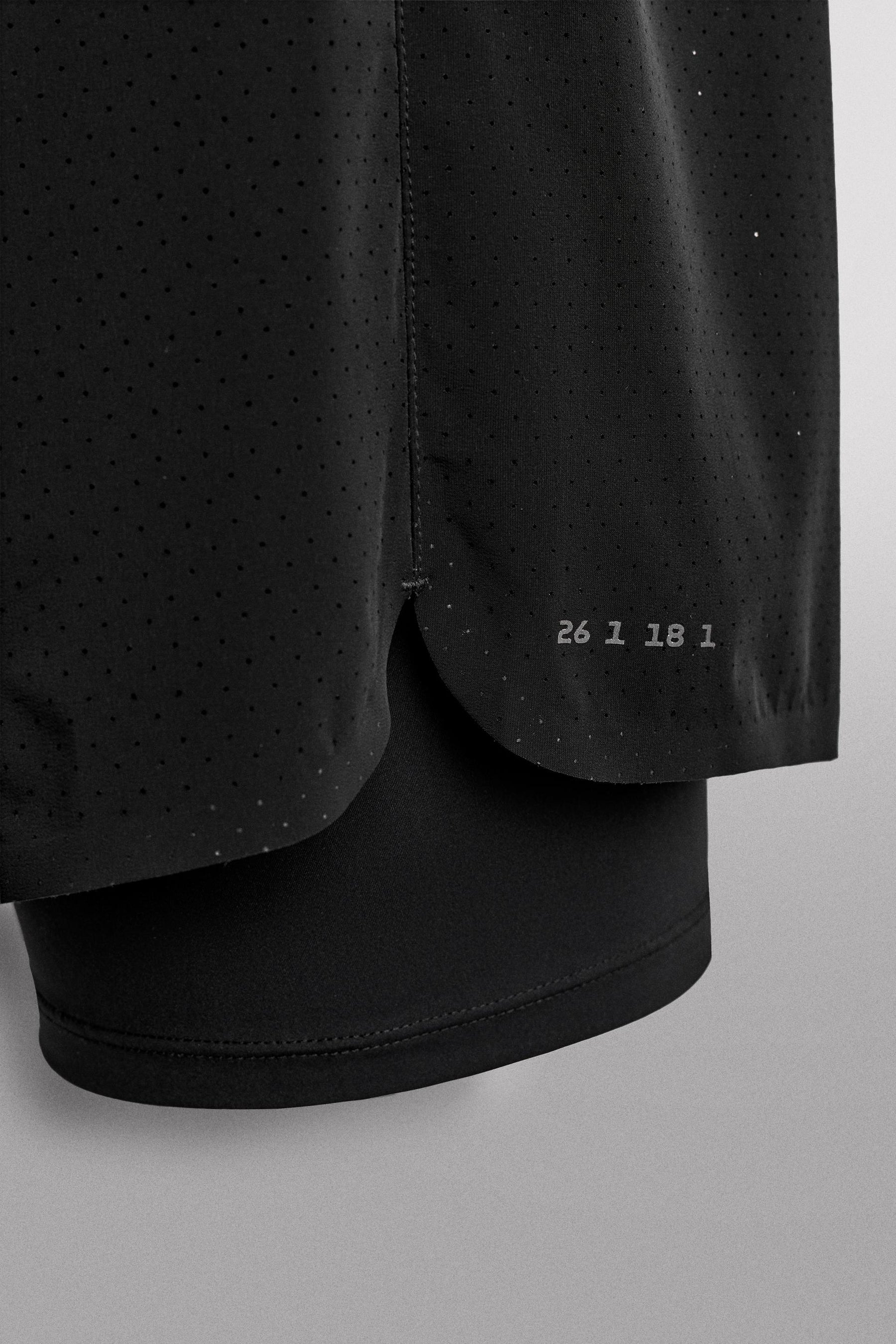 2-IN-1 TRAINING SHORTS - Image 7