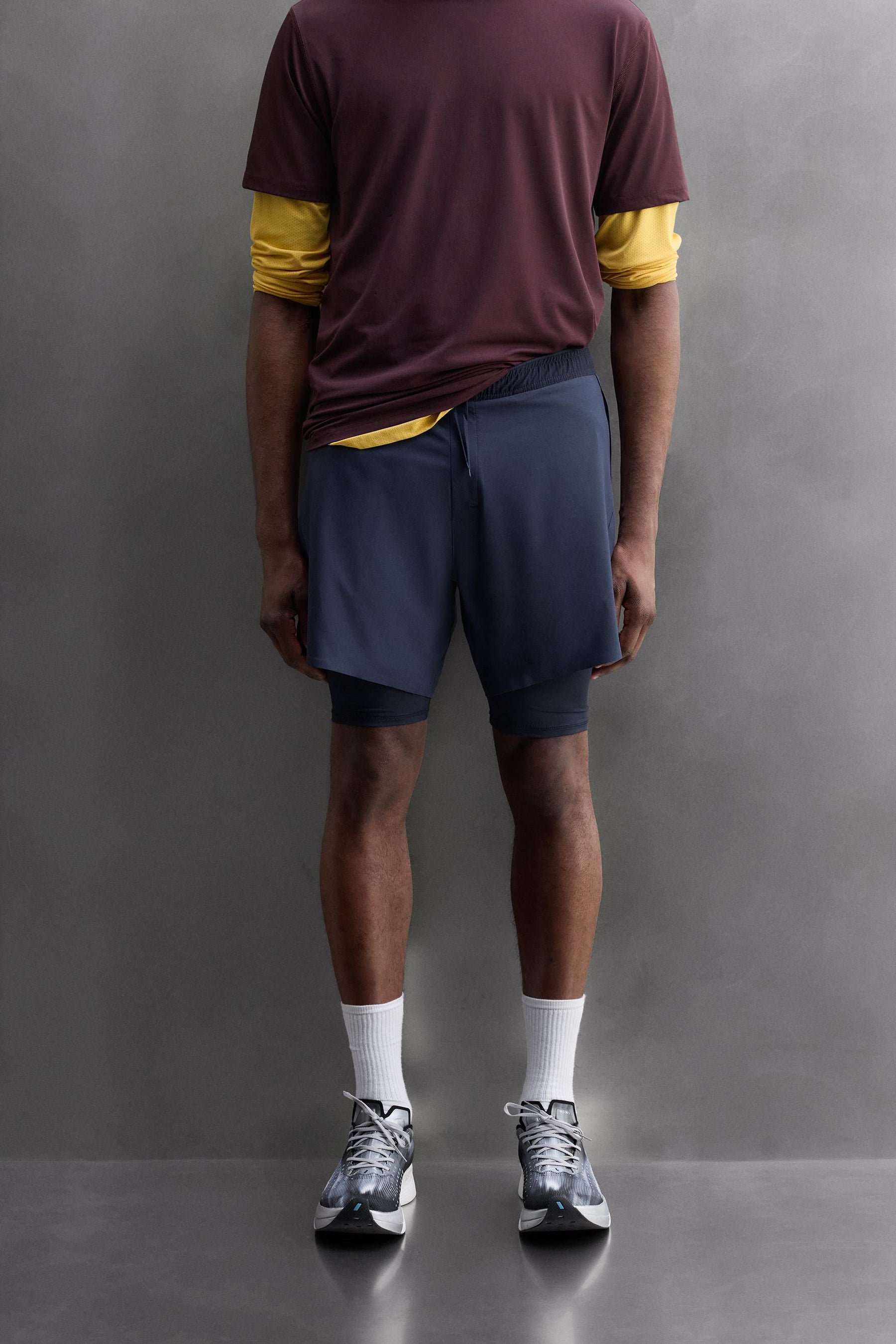 2-IN-1 TRAINING SHORTS - Image 2