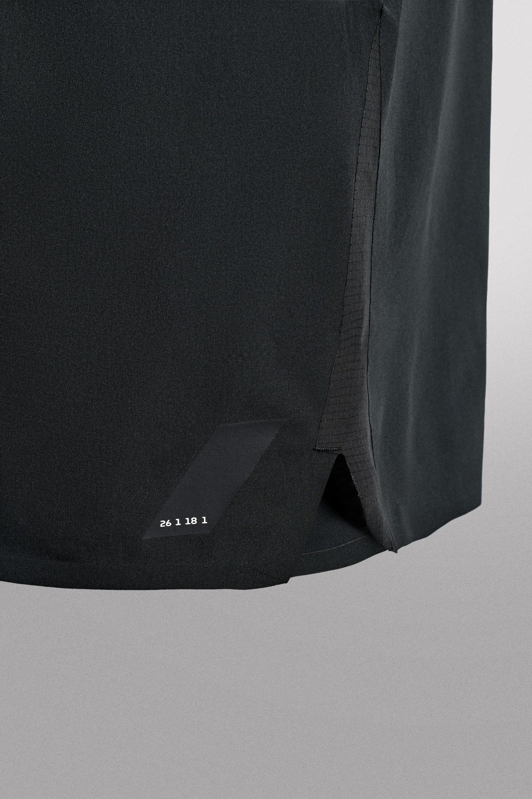 BASIC TRAINING SHORTS - Image 9