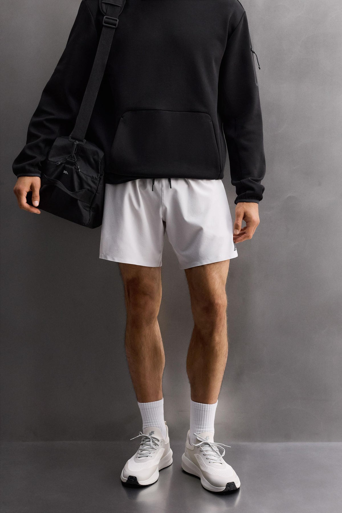 BASIC TRAINING SHORTS - Image 2
