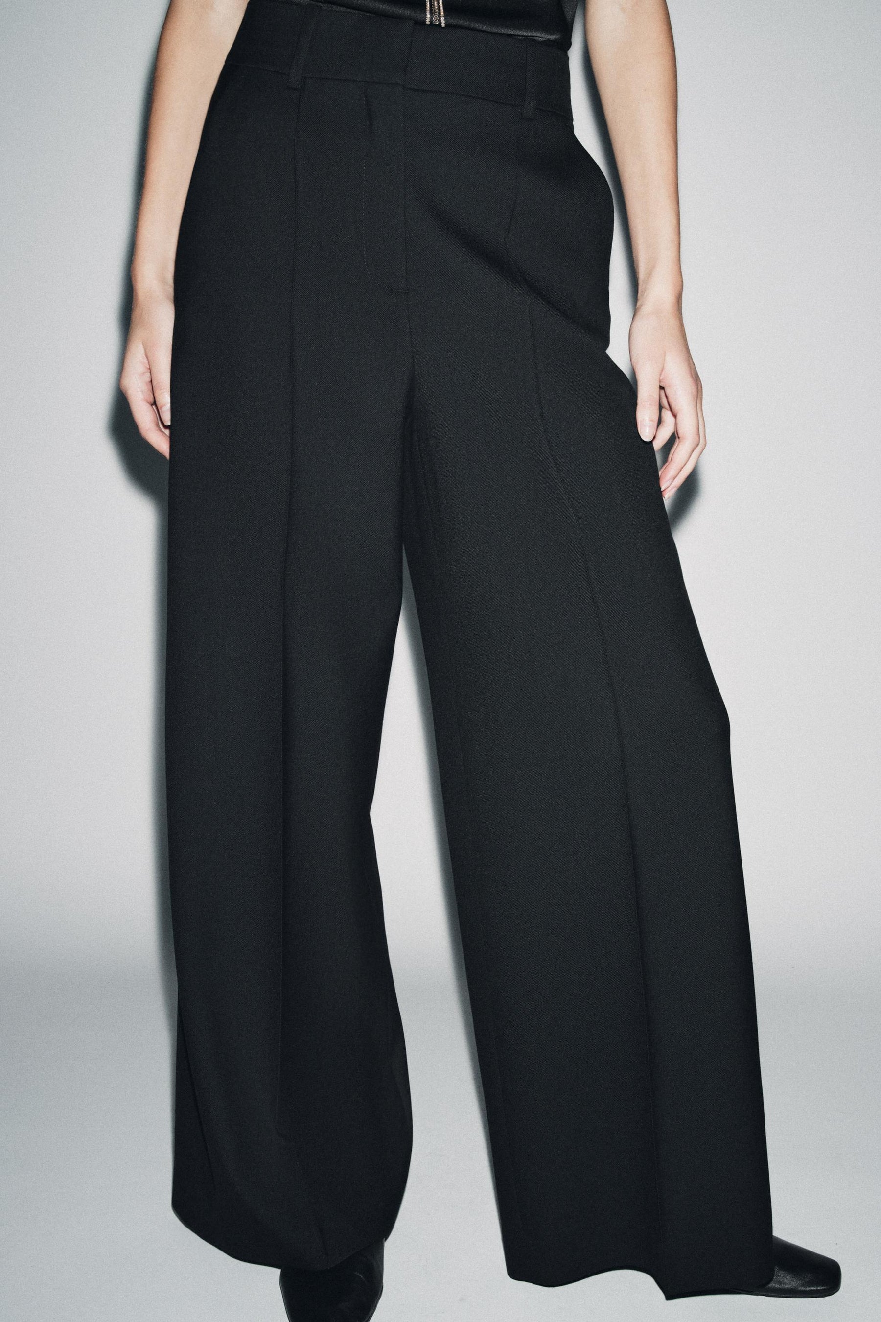 Weit geschnittene Hose mit Wollfutter