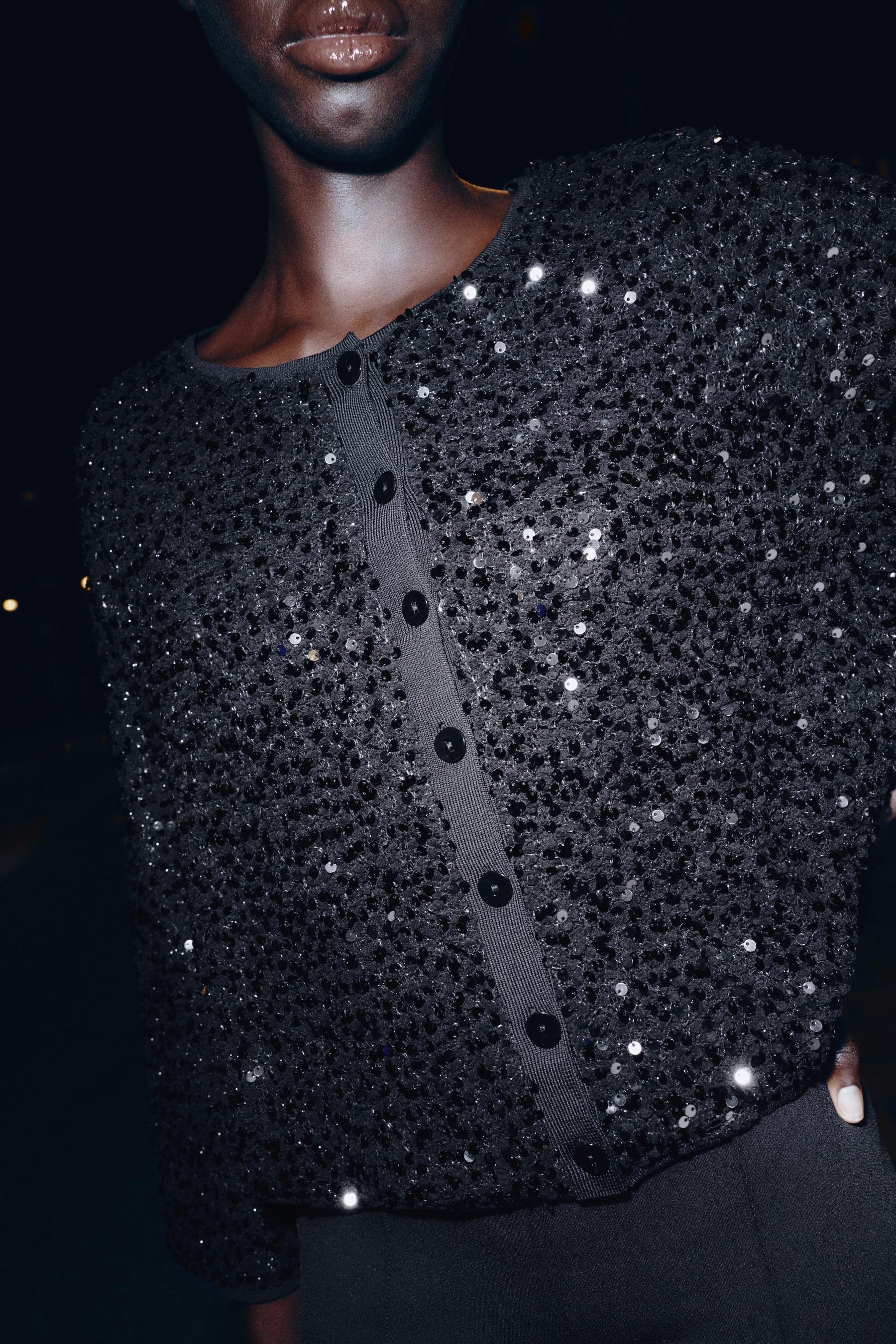 Pailletten-Strickjacke