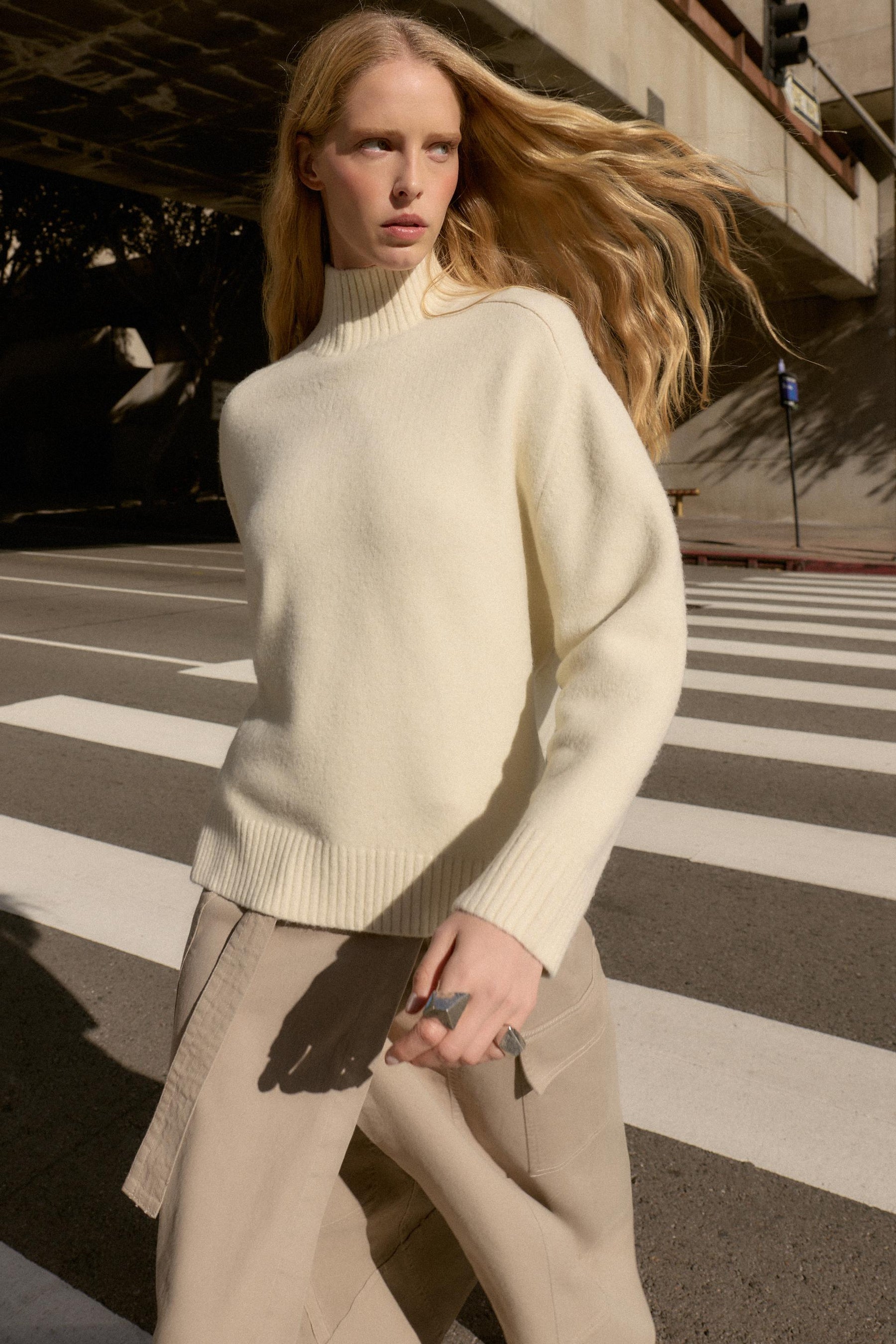 KNIT HIGH NECK JUMPER