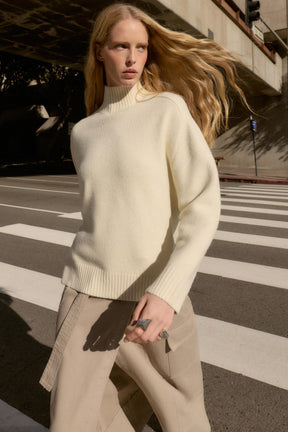KNIT HIGH NECK JUMPER