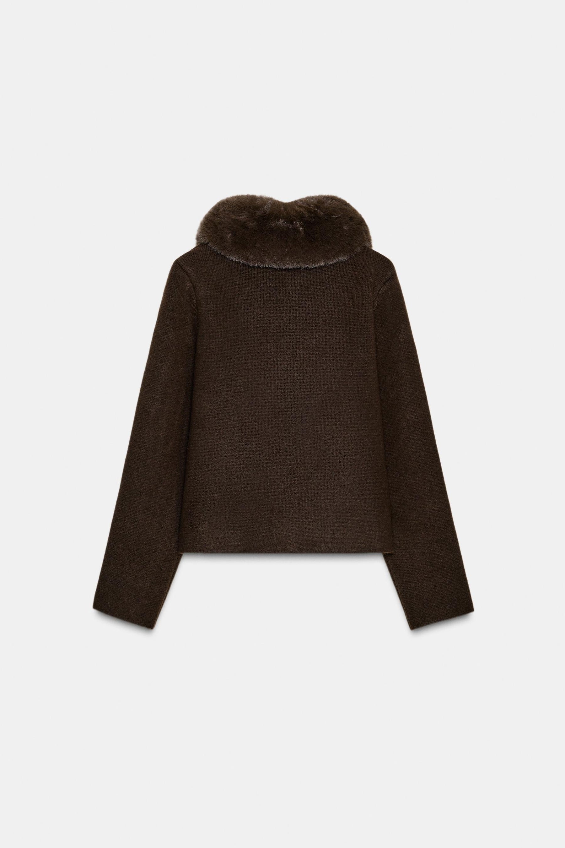 Strickjacke mit Kragen aus Kunstpelz