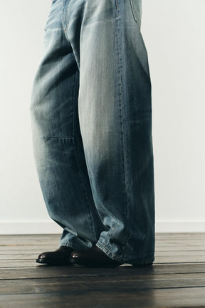 Mid-Waist Baggy Jeans
