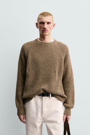Strickpullover mit Knöpfen