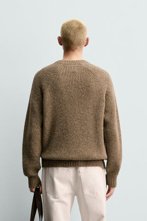 Strickpullover mit Knöpfen