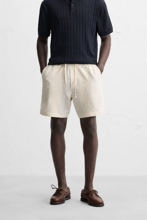 JACQUARD TEXTURED BERMUDA SHORTS - Image 2