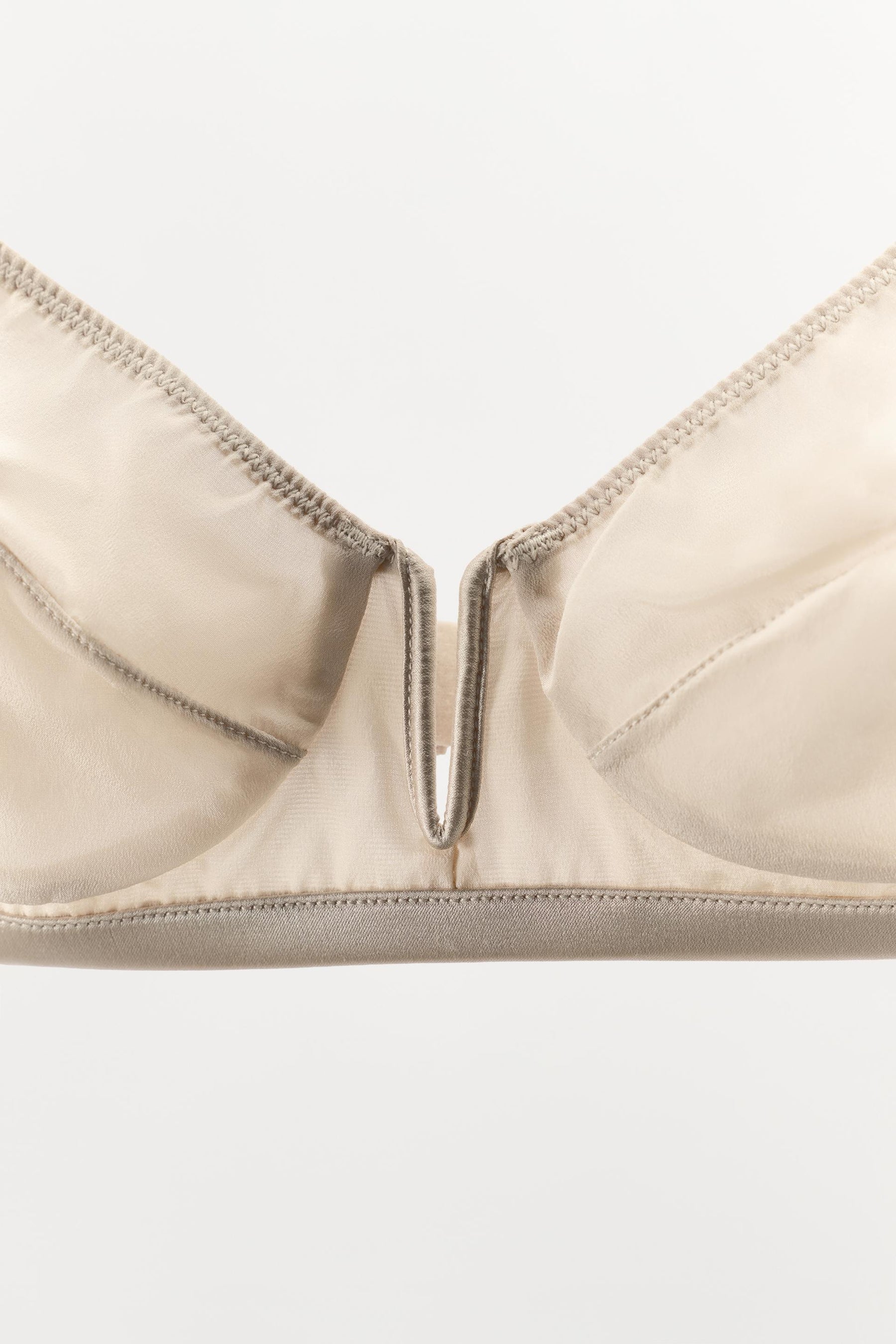 Seiden-Bralette mit Metall