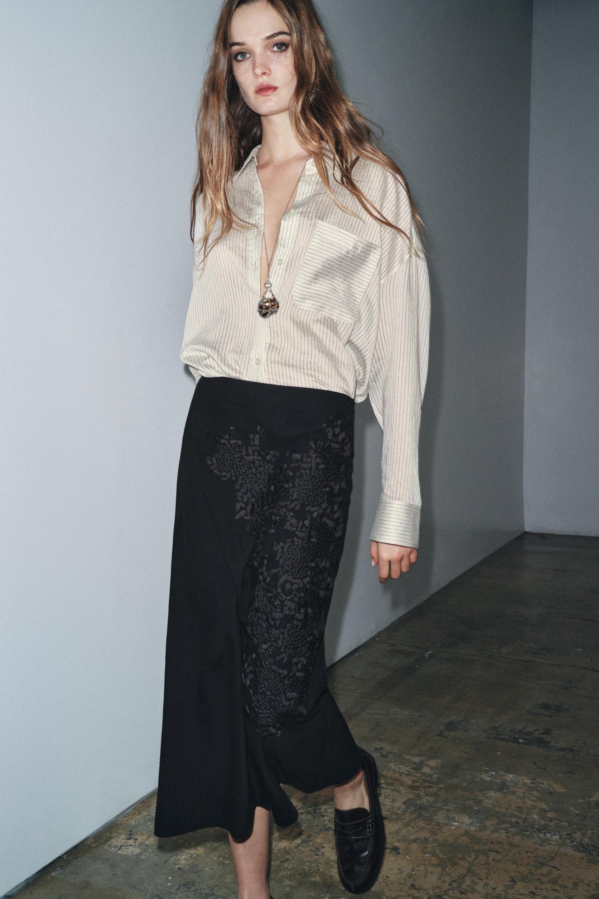 EMBROIDERED LONG SKIRT
