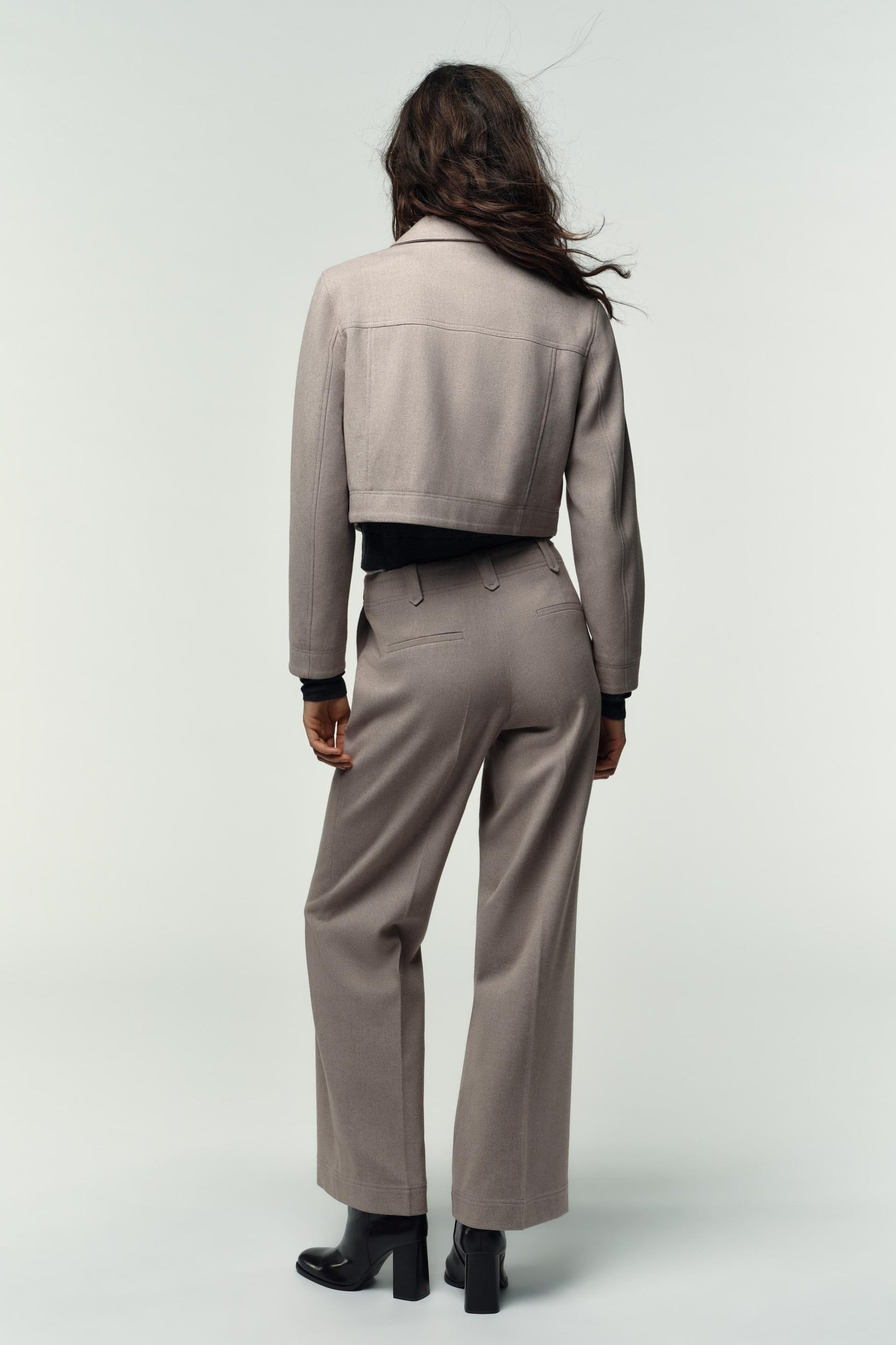 Straight-leg trousers