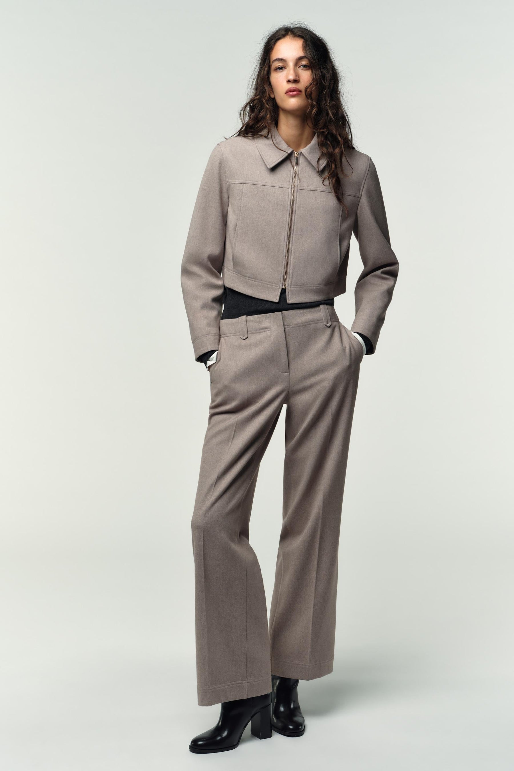 Zip-up Short Jacket