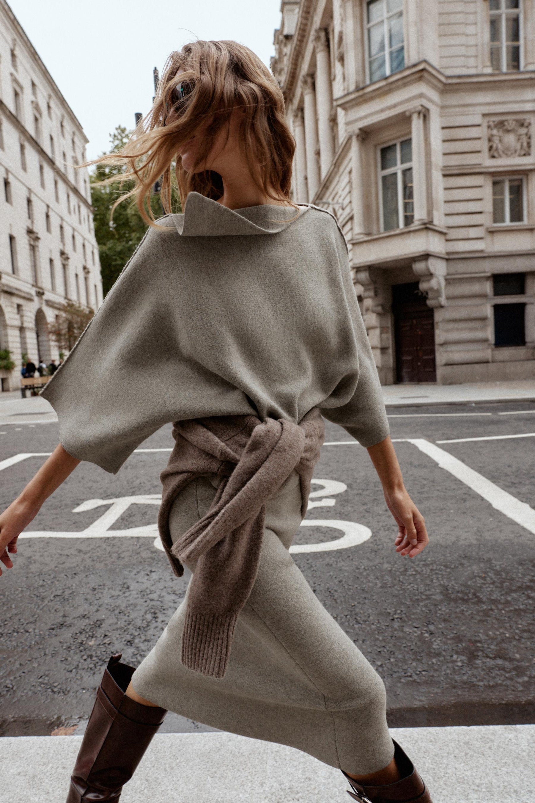 KNIT JUMPER WITH COLLAR