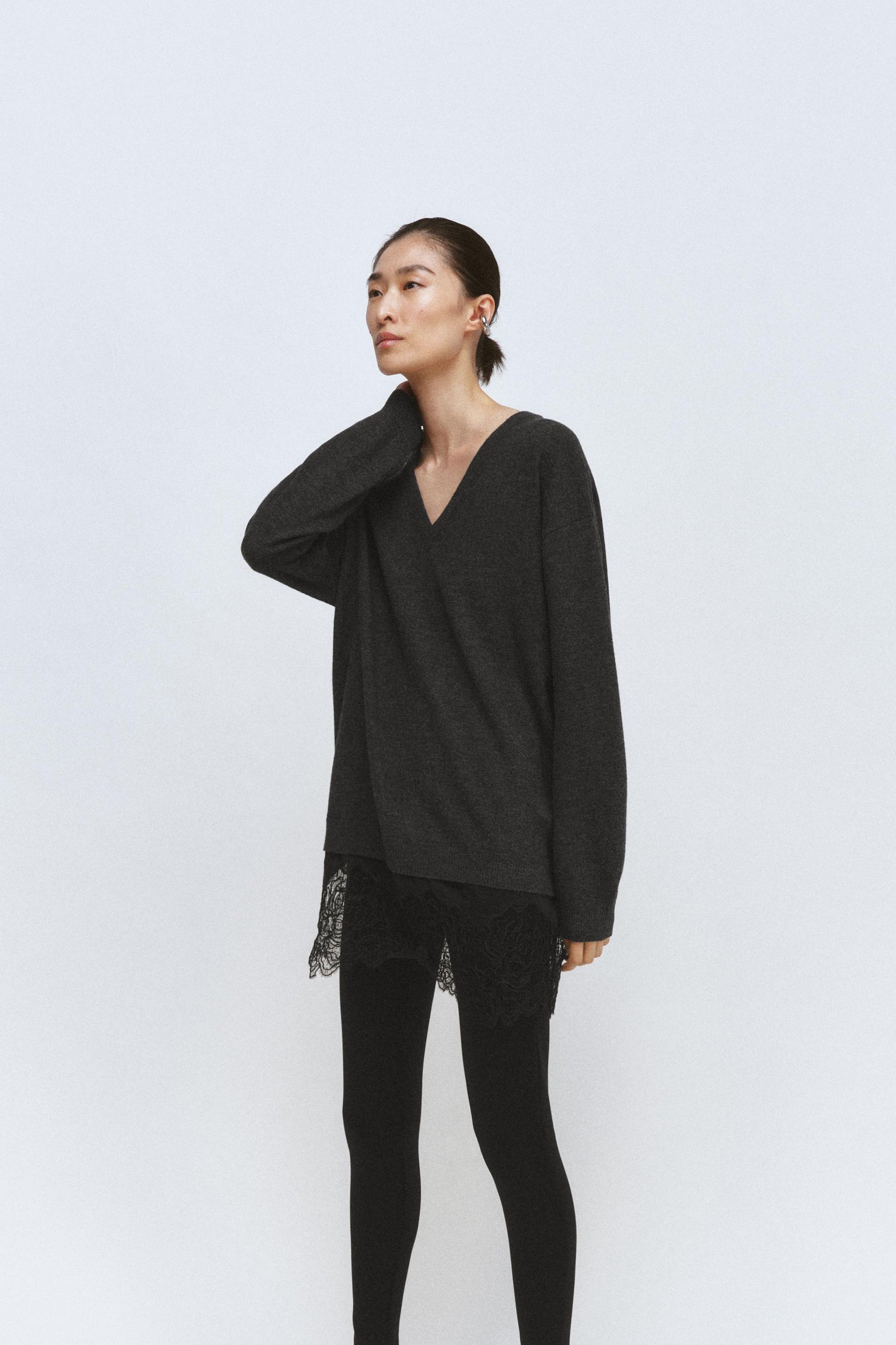 Strickpullover mit Spitzendetails