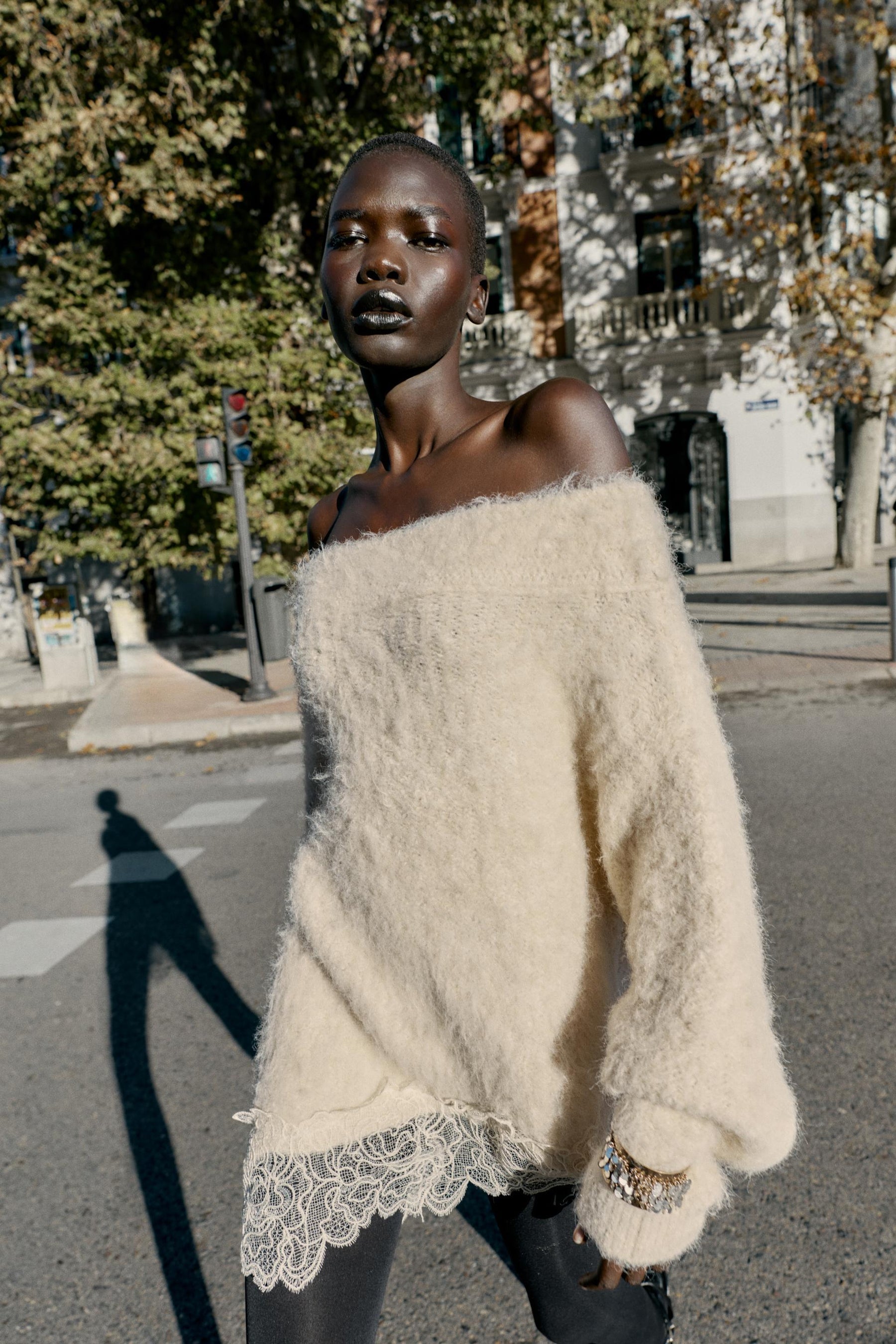 Strickpullover mit Spitze