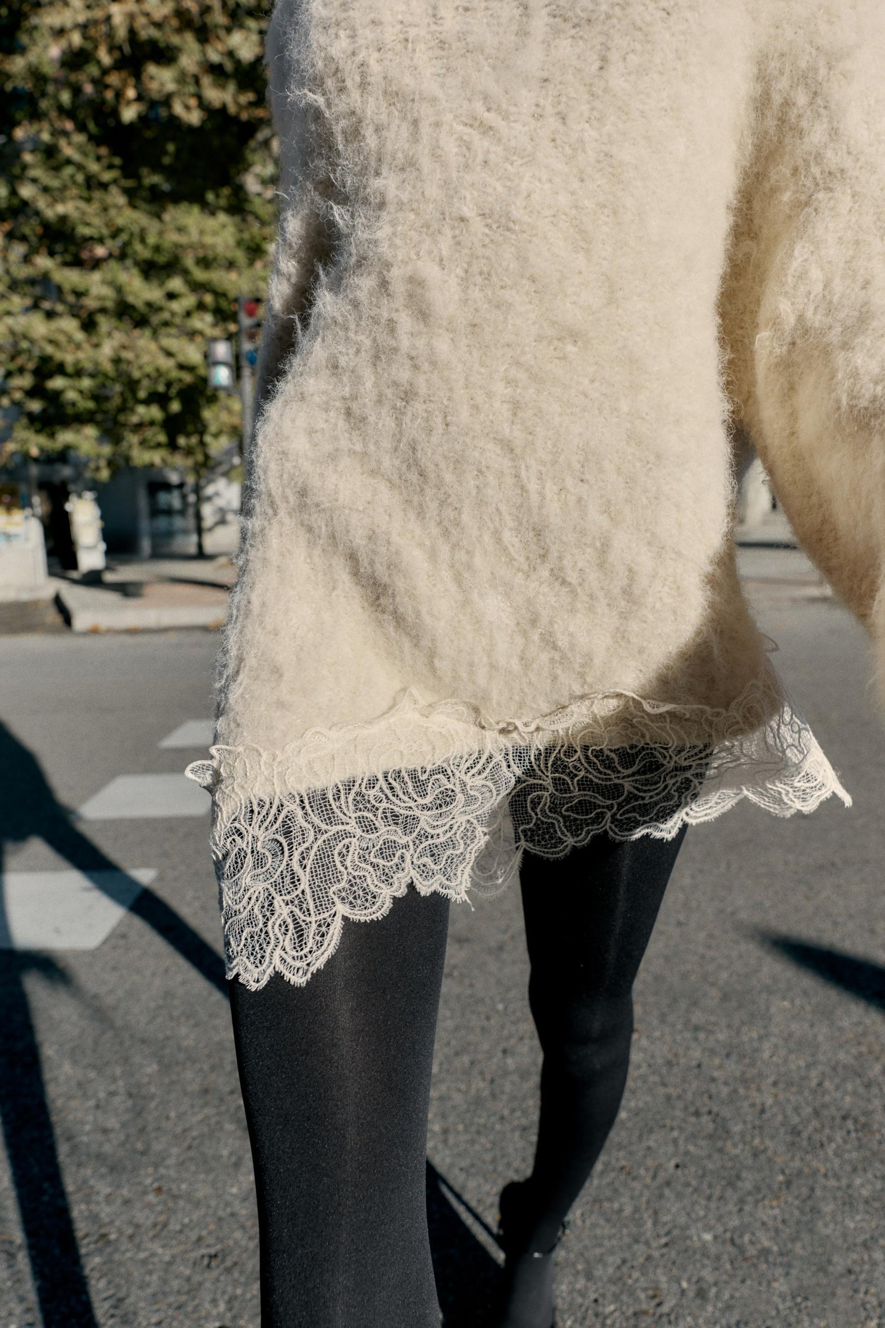 Strickpullover mit Spitze